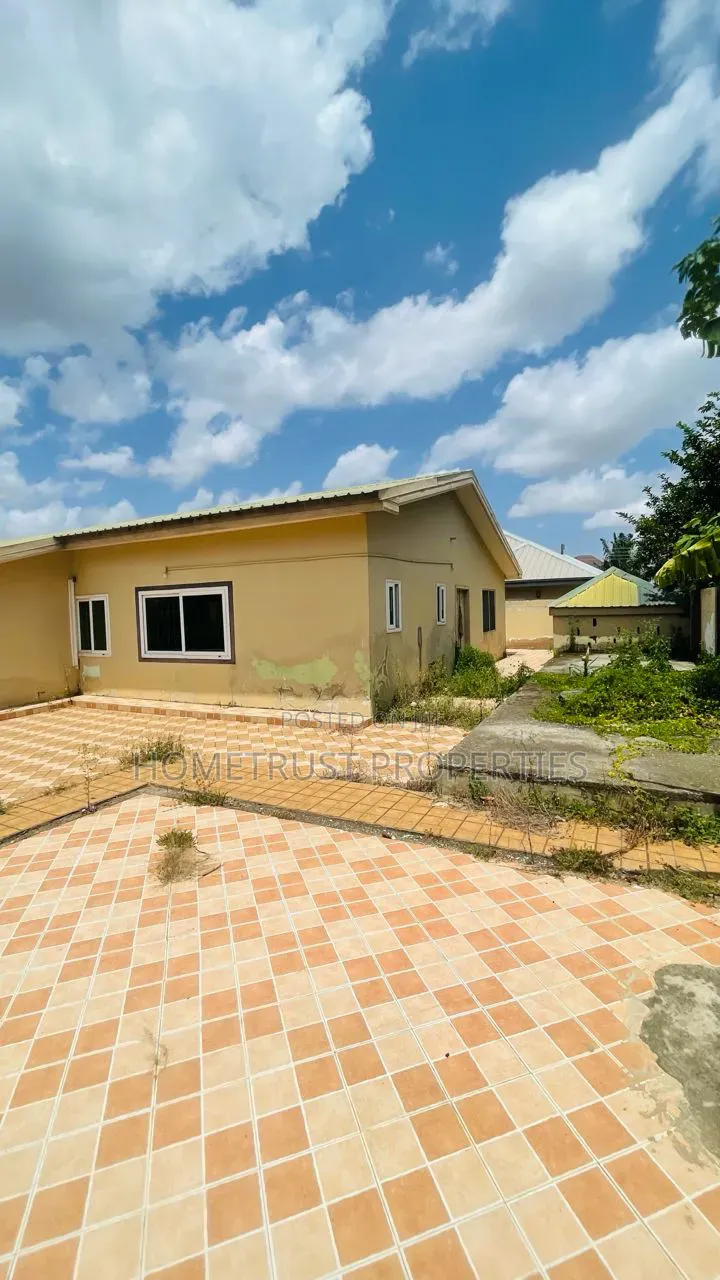 4bdrm House in Amasaman Satellite for sale