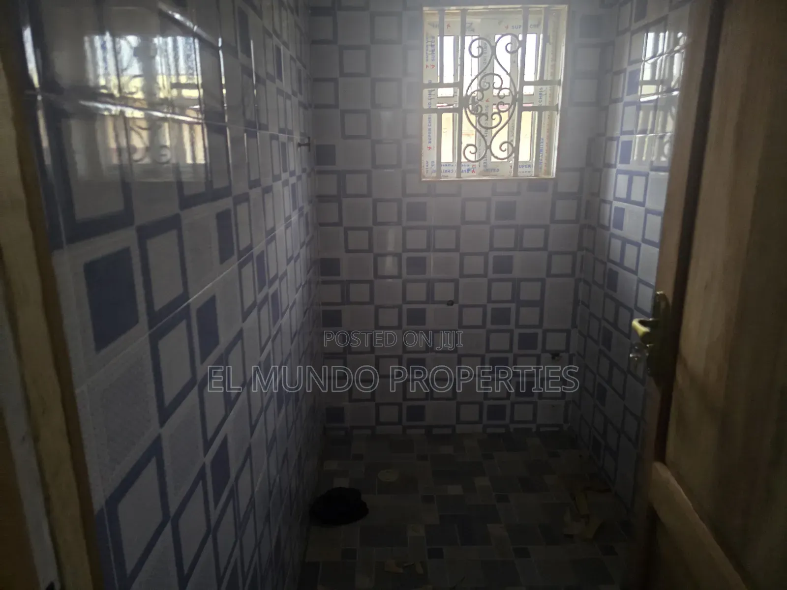 5bdrm House in Ipt Nyankyerenease, Kumasi Metropolitan for sale