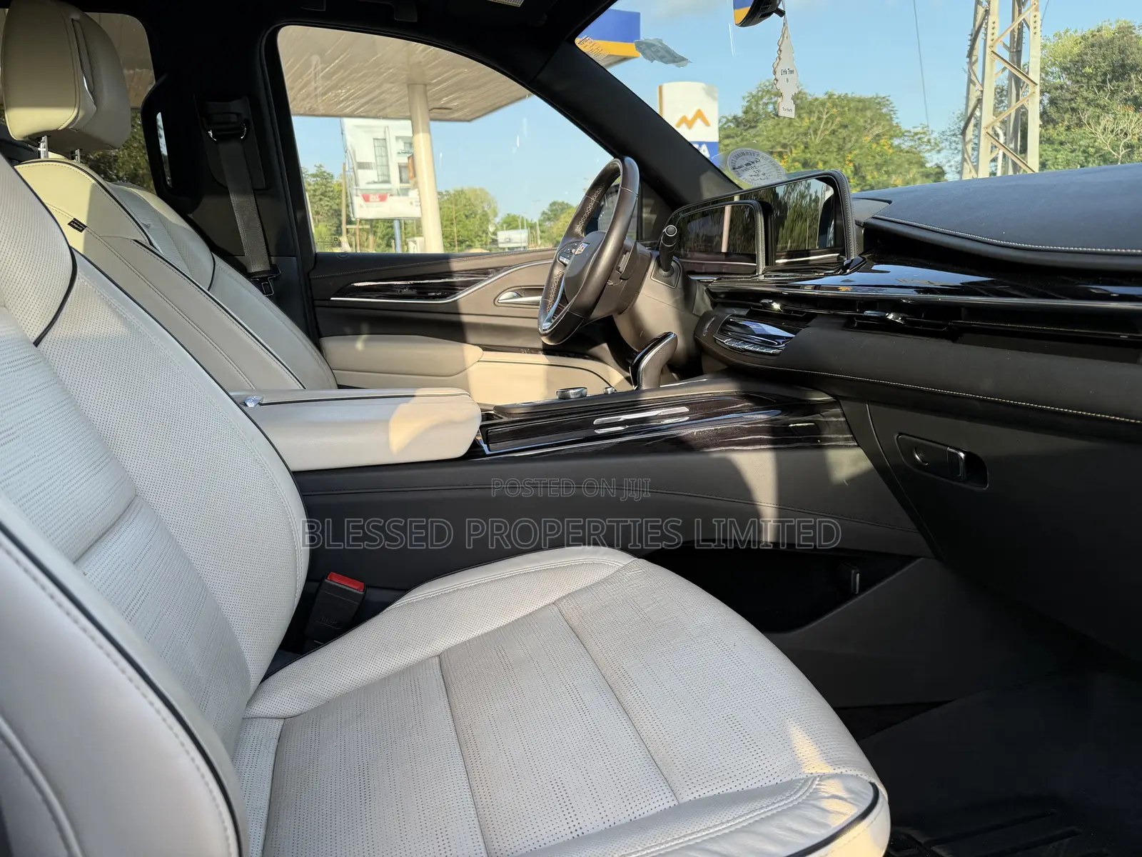 Cadillac Escalade 2021 White