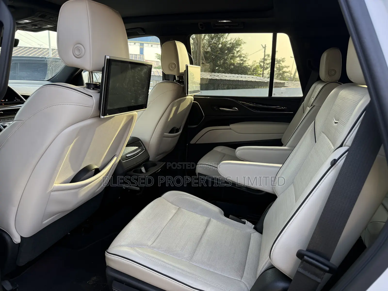 Cadillac Escalade 2021 White