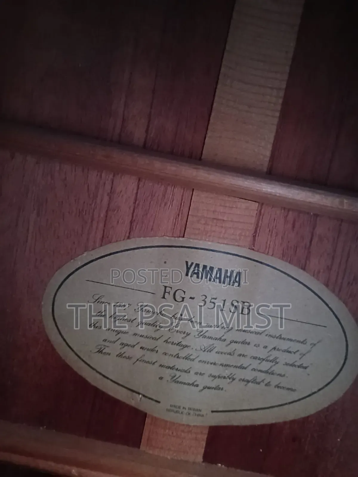 Yamaha Fg 351sb Acoustic Guitar (Professional Brand)