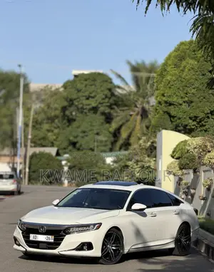 Honda Accord Touring 2.0T 2022 White