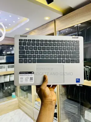 New HP OmniBook X Laptop 14-fe0097nr 16GB Intel Core i7 SSD 512GB