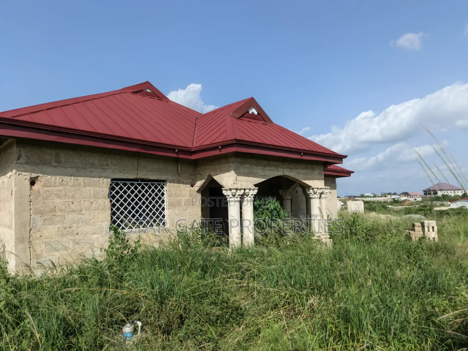 5bdrm House in Safo ( Asonomaso), Kwabre for sale