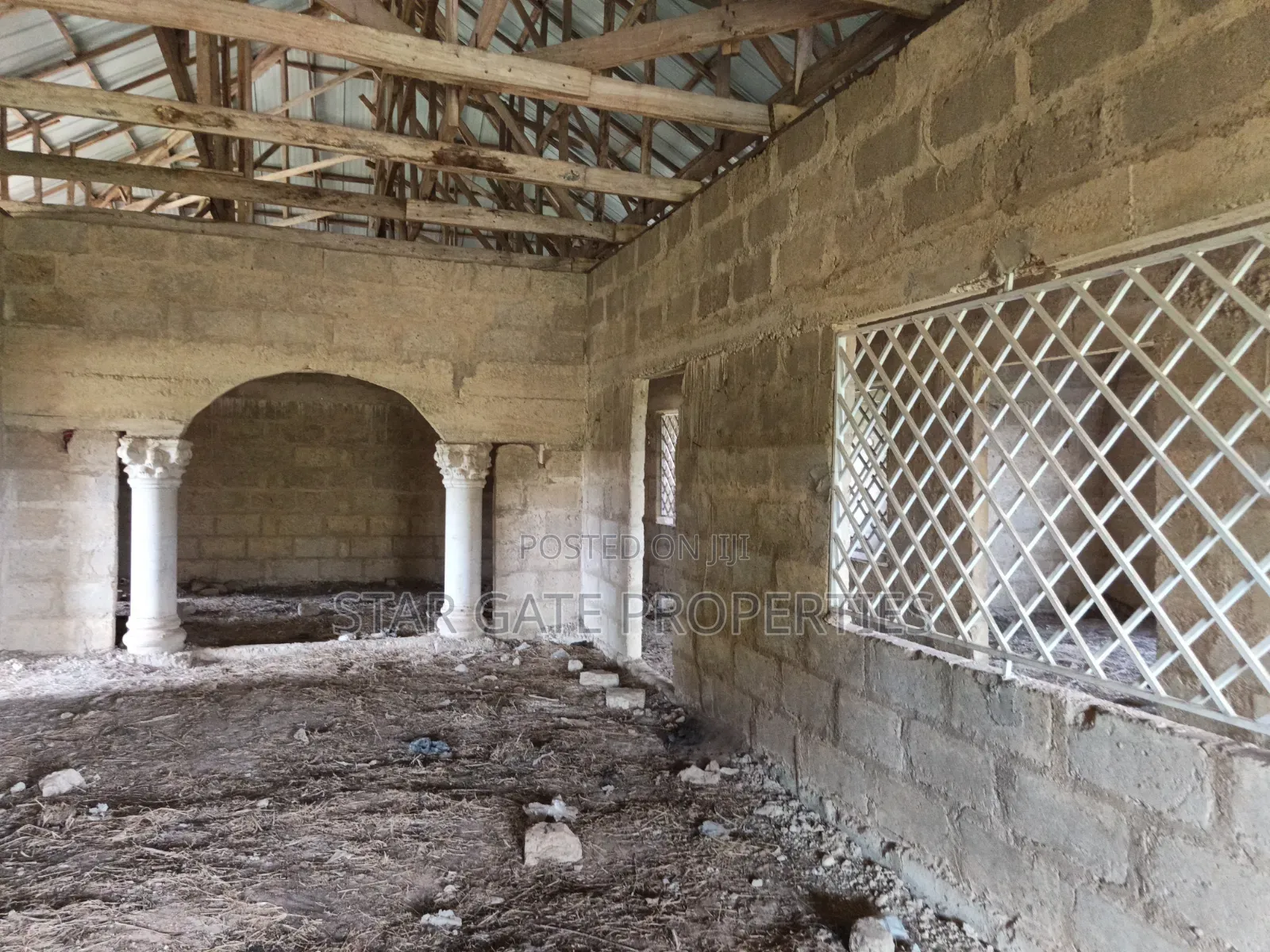 5bdrm House in Safo ( Asonomaso), Kwabre for sale