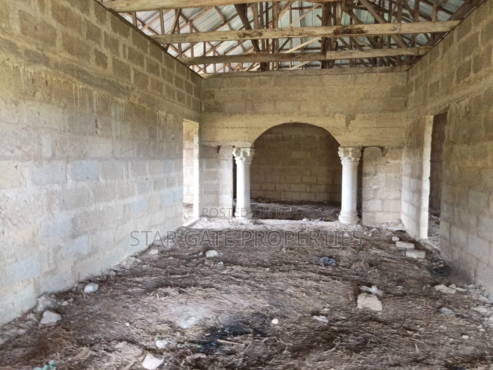 5bdrm House in Safo ( Asonomaso), Kwabre for sale