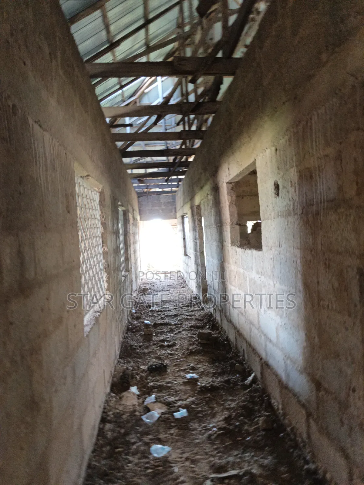 5bdrm House in Safo ( Asonomaso), Kwabre for sale