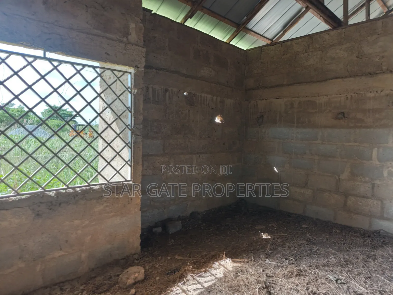 5bdrm House in Safo ( Asonomaso), Kwabre for sale