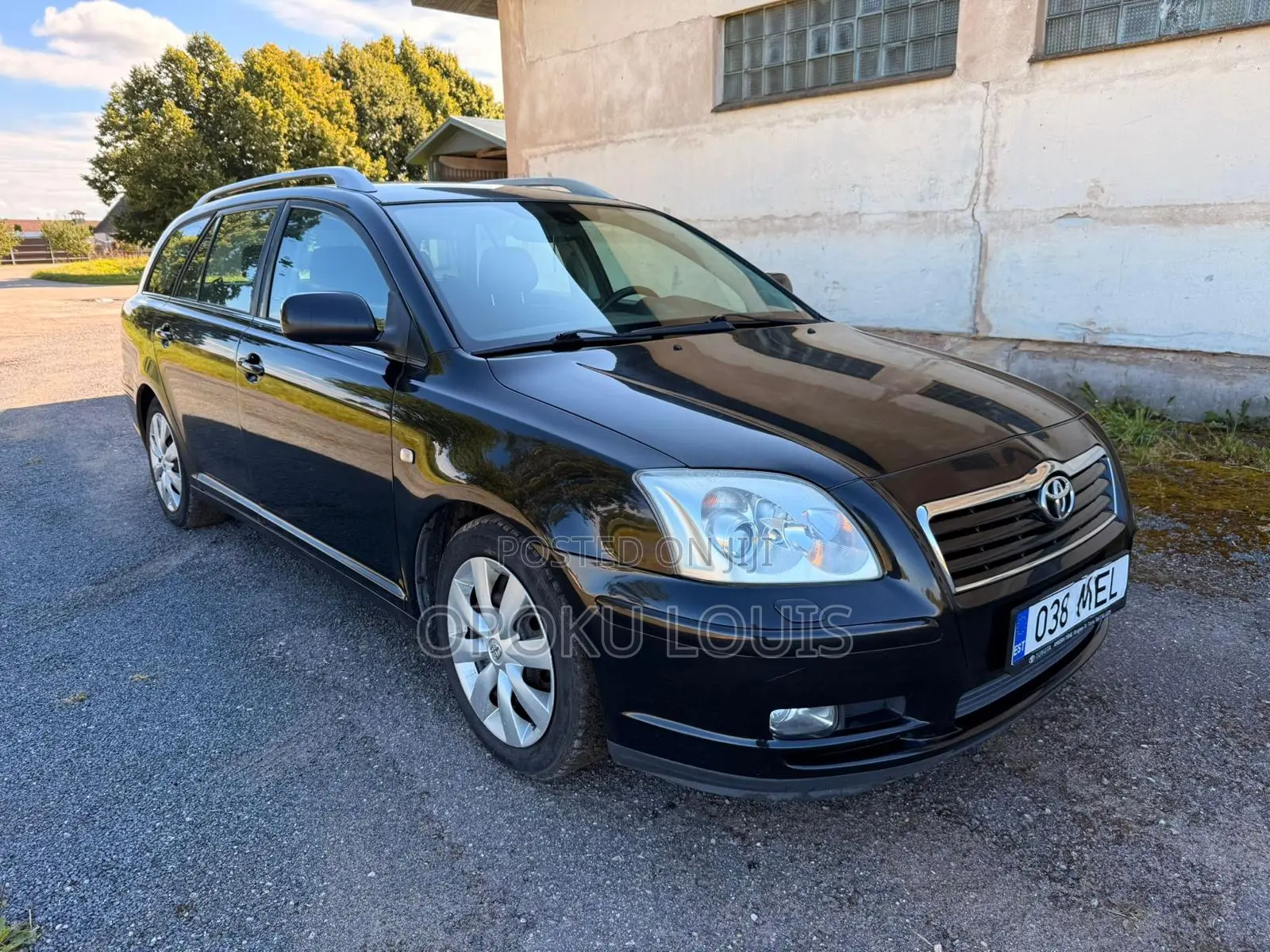 Toyota Avensis 2012 Black