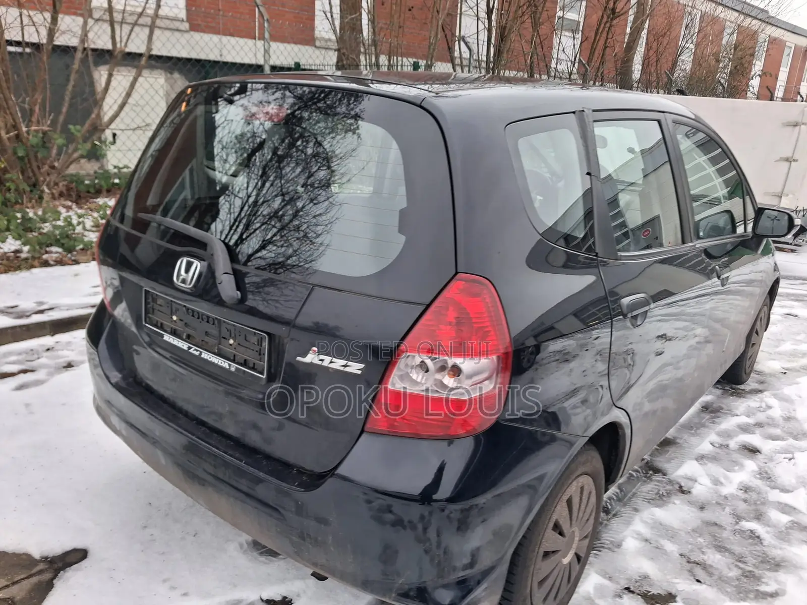 Toyota Avensis 2012 Black