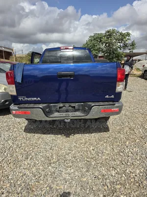 Toyota Tundra CrewMax Limited 5.7L 2011 Blue