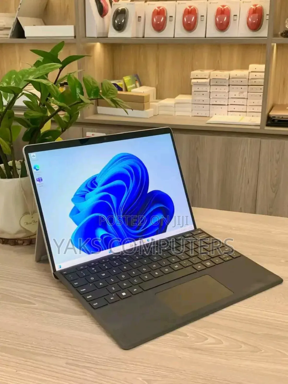 New Laptop Microsoft Surface Pro 9 32GB Intel Core i7 SSD 1T