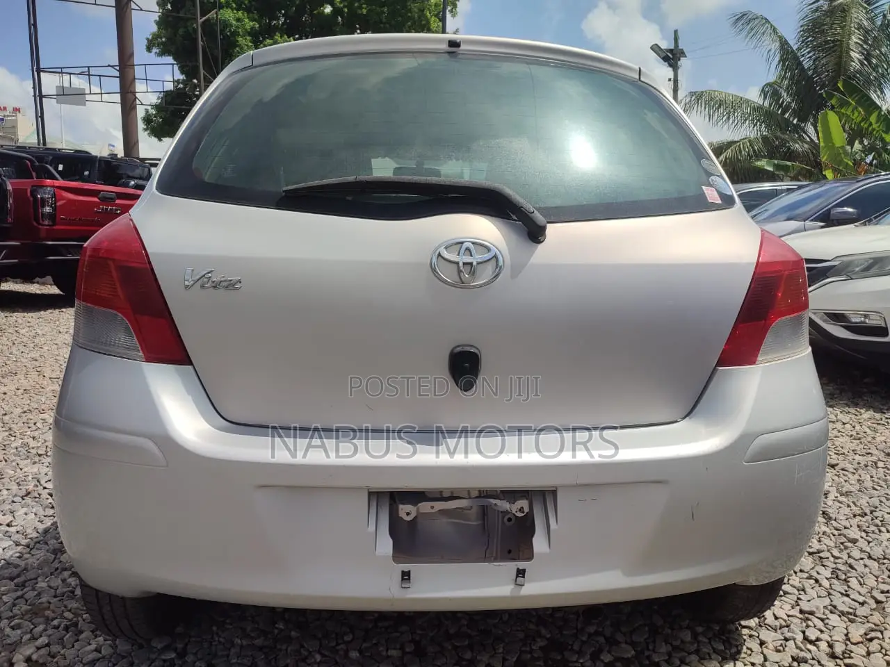Toyota Vitz 2010 White