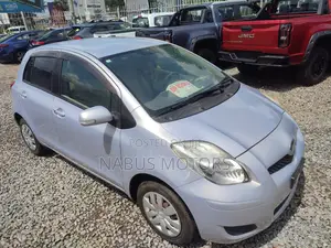 Toyota Vitz 2010 White