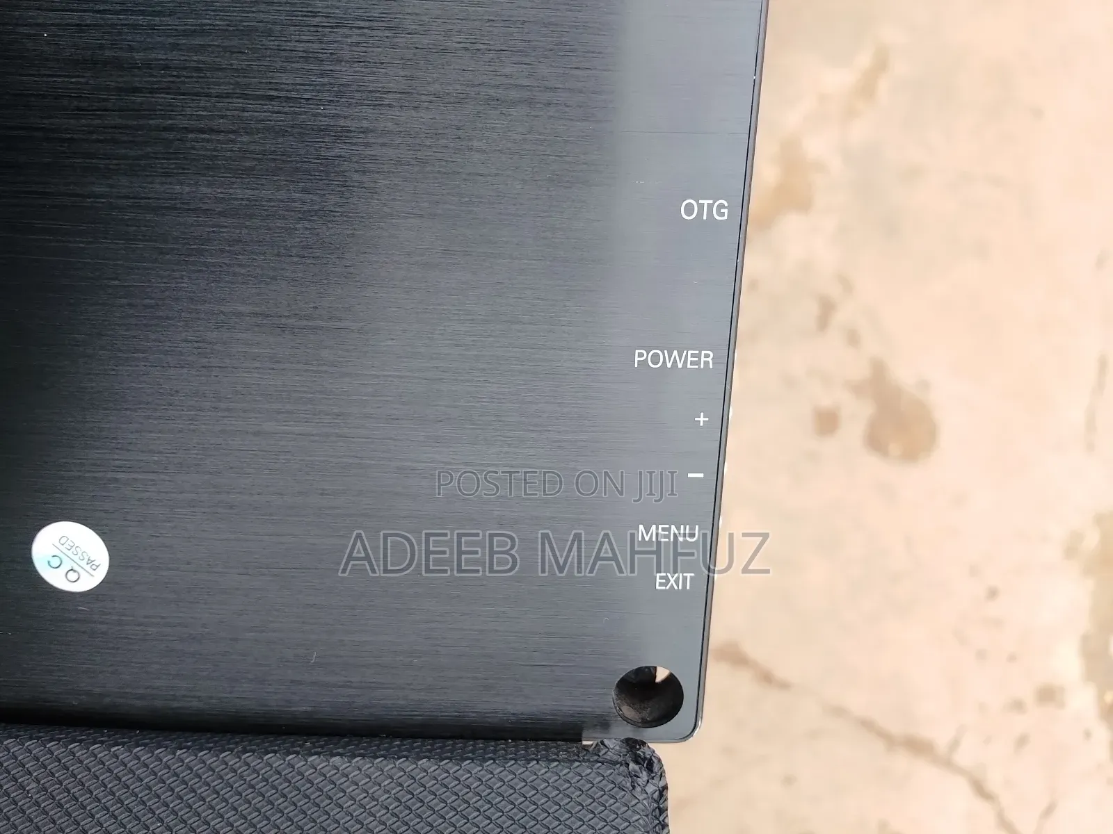 15.6inch Portable Monitor With Lines
