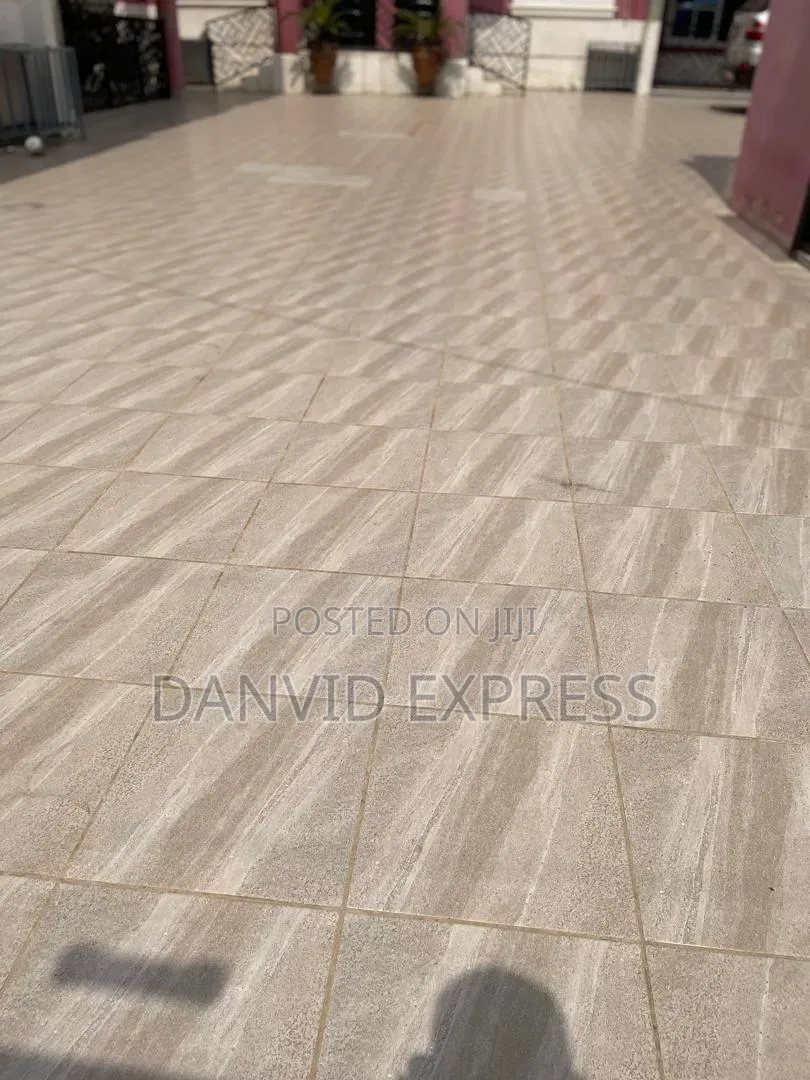 3bdrm Apartment in Lake Side Estate for rent