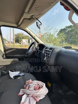 Toyota HiAce 2011 White