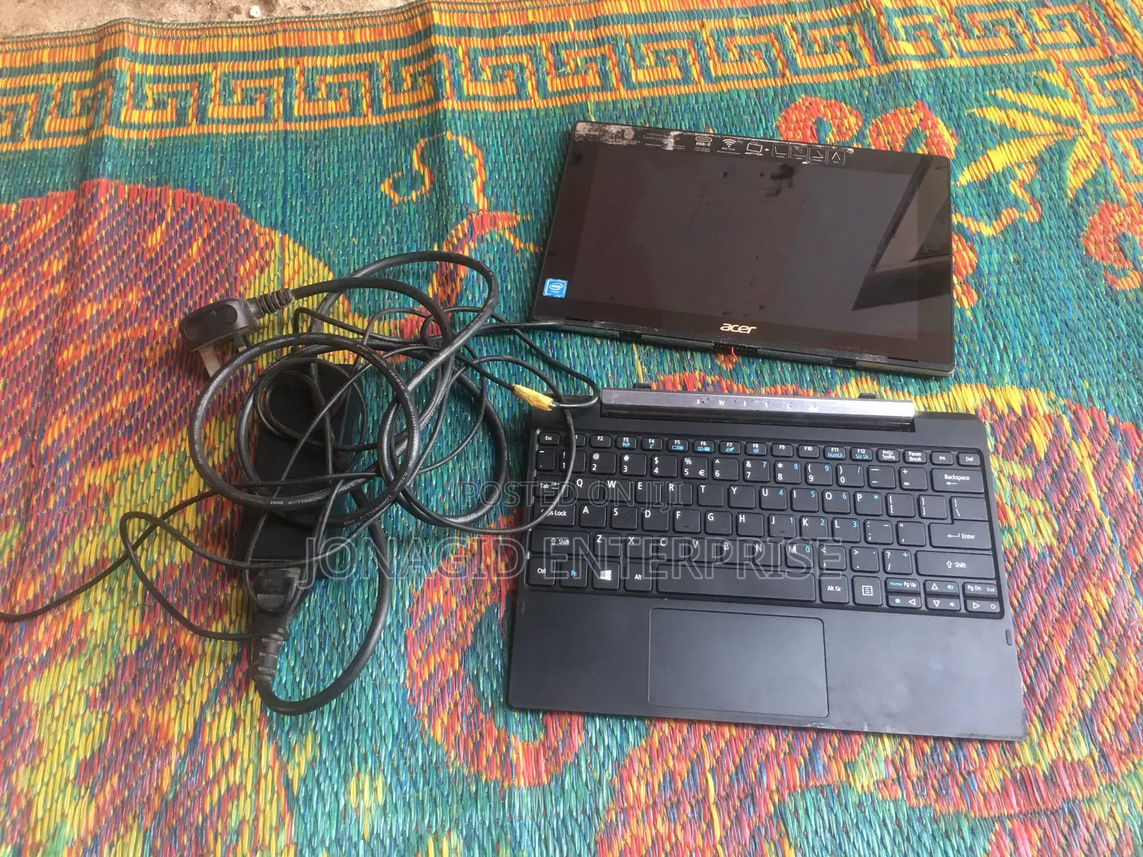 Laptop Acer Switch V 10 4GB Intel HDD+SSD 60GB