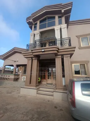 3bdrm Apartment in Whitehouse, Pokuase for rent
