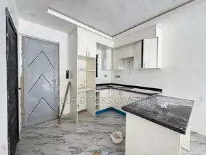 2bdrm House in School Junction for sale