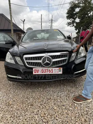Mercedes-Benz E300 2012 Black