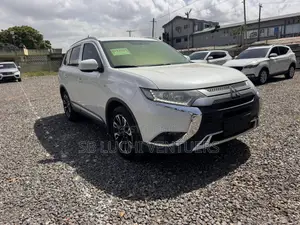 Mitsubishi Outlander 2019 White