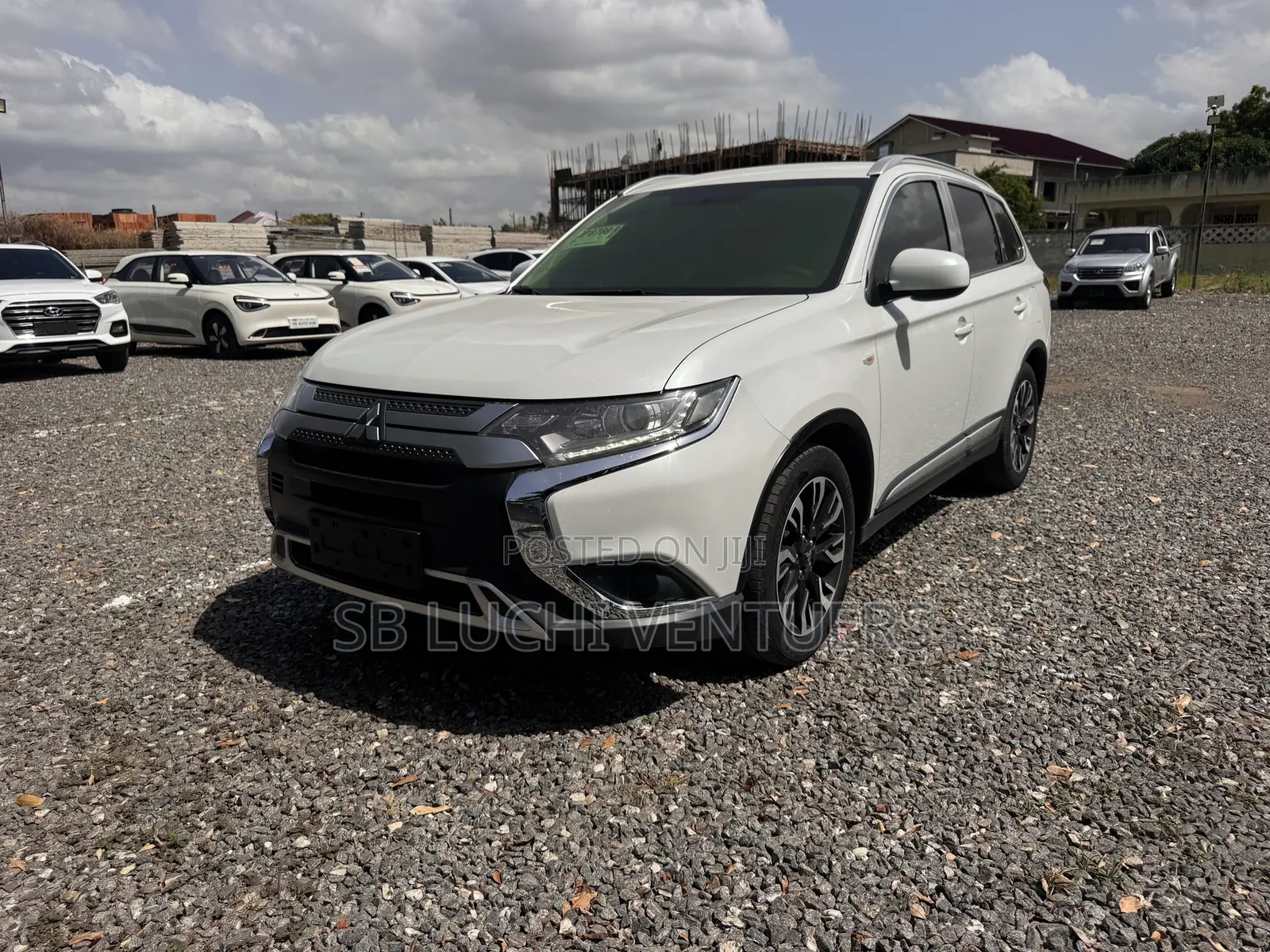 Mitsubishi Outlander 2019 White