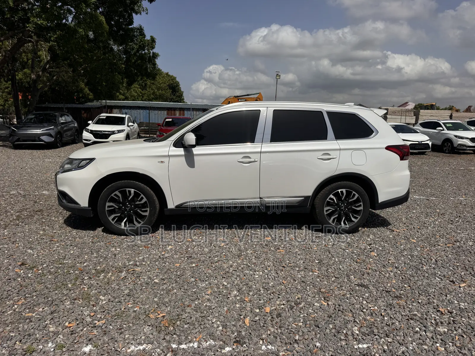 Mitsubishi Outlander 2019 White