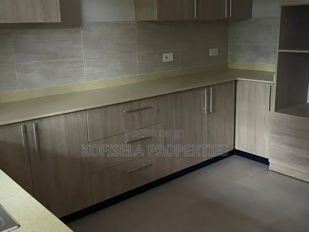 2bdrm House in Ayi Mensah, Oyarifa for sale