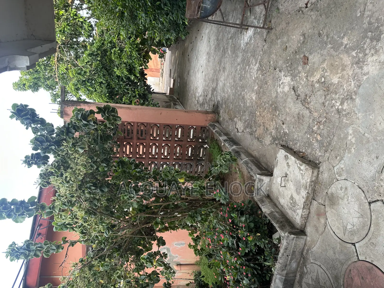 Furnished 4bdrm Apartment in Ablekuma for sale