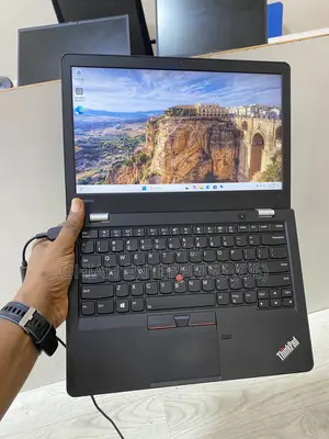 Laptop Lenovo ThinkPad 13 8GB Intel Core i3 SSD 250GB