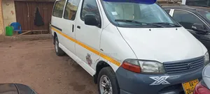 Toyota HiAce 2012 White
