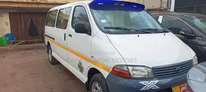 Toyota HiAce 2012 White