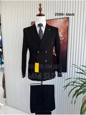 Simple and Classic 2-Piece Double-Breasted Melano Men's Suit Buttons
