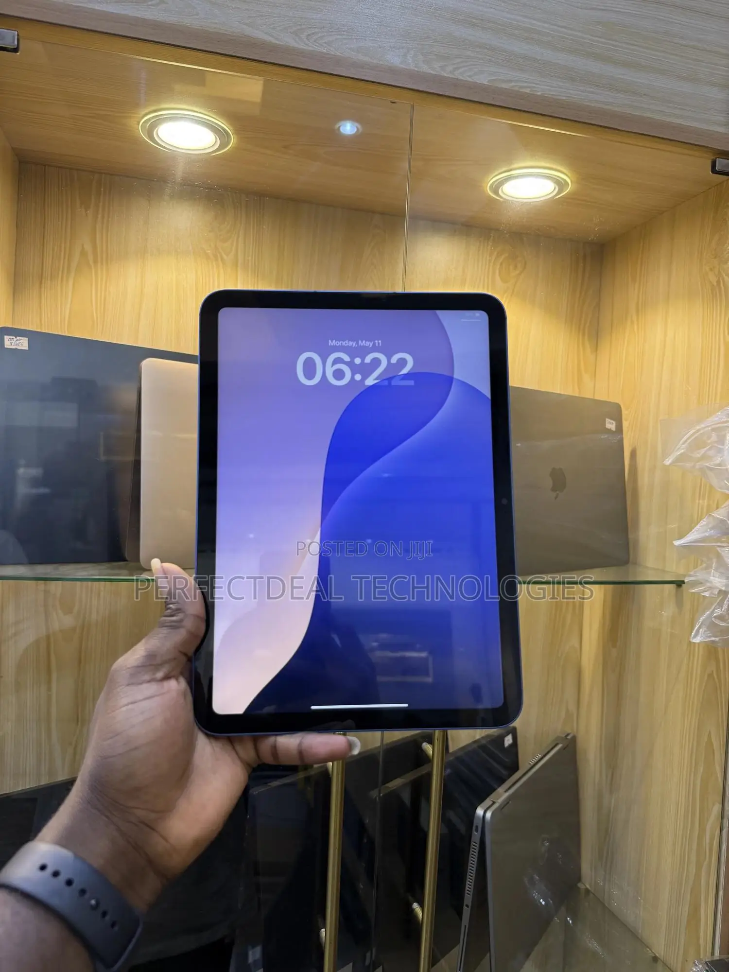 New Apple iPad (2025) 128 GB Blue