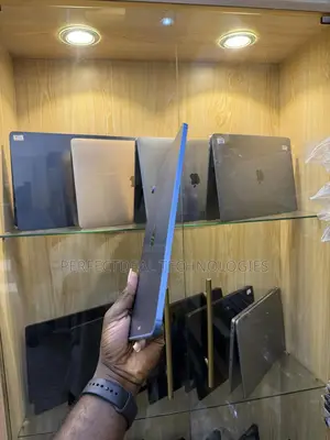 New Apple iPad Air (2022) 256 GB Blue
