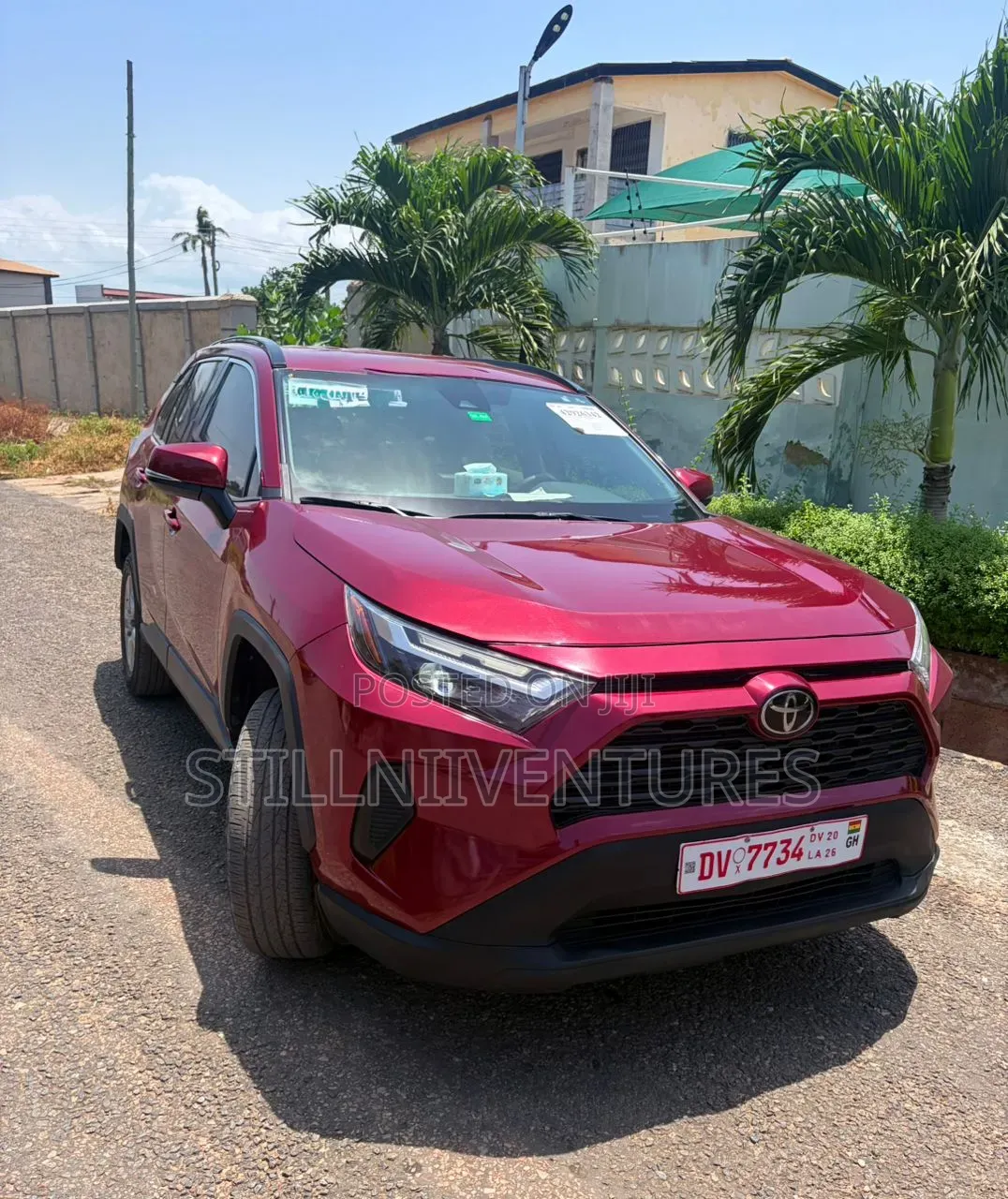 Toyota RAV4 XLE 2022 Red