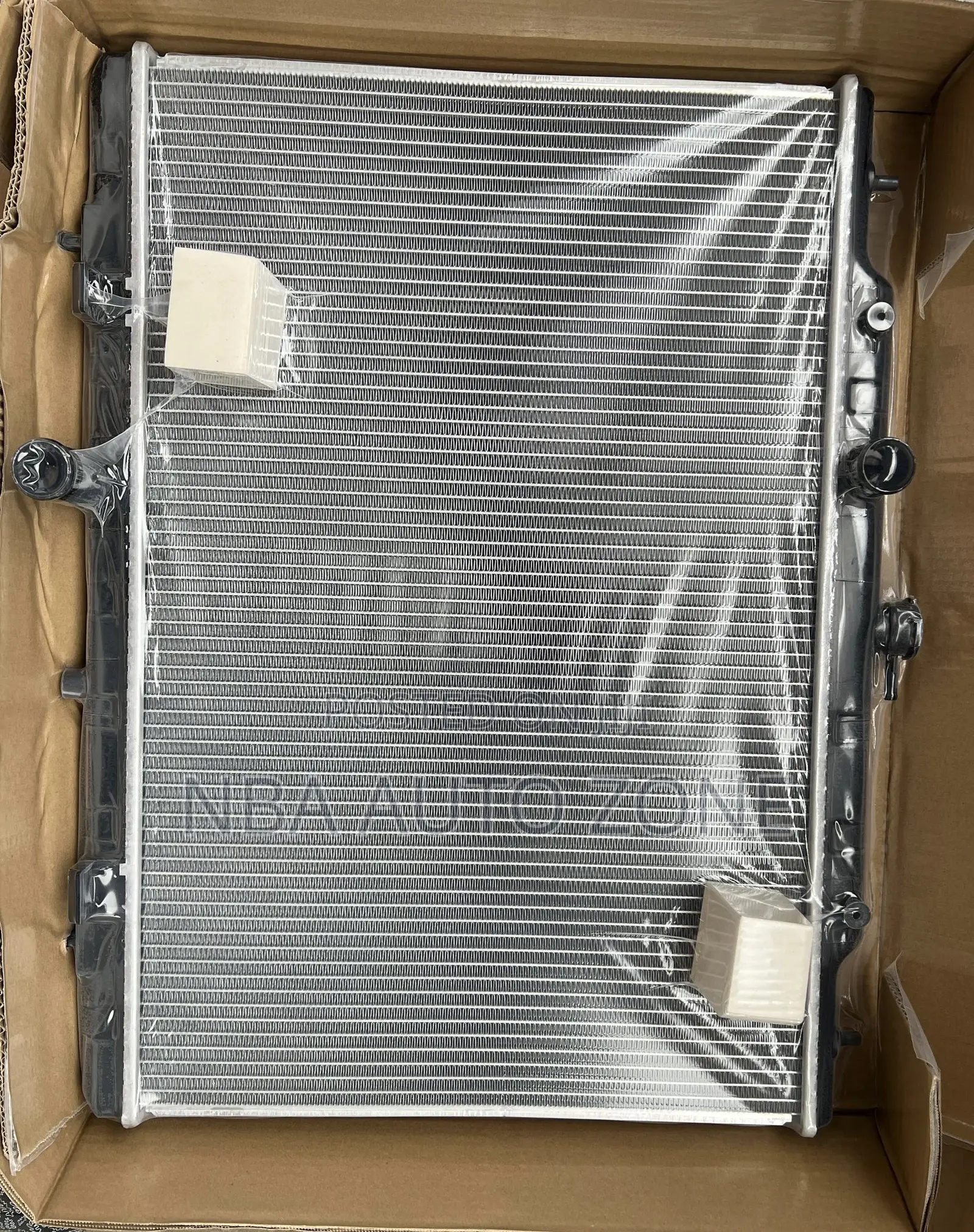 Nissan Rogue 2008-13 Radiator / Water Tank