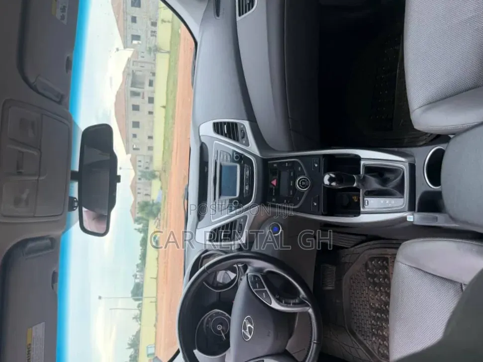 Hyundai Elantra for Rent – Comfort Meets Efficiency