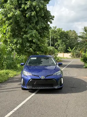 Toyota Corolla SE (1.8L 4cyl 2A) 2019 Blue