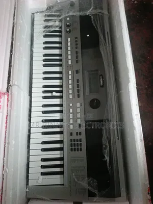 Yamaha PSR E443