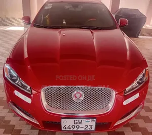 Jaguar Xf Chauffeur Service – Luxury Ride With Professional Driver