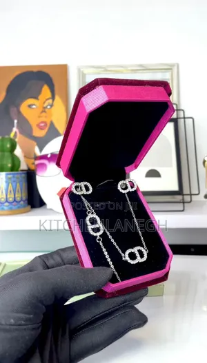 Women Necklace, Earrings and Bracelets Set