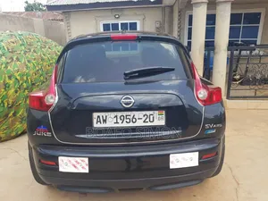 Nissan Juke SV 4dr Hatchback AWD (1.6L 4cyl Turbo CVT) 2014 Black