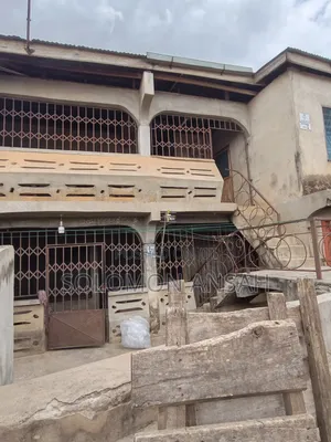 6bdrm House in Free Will Agency, Kumasi Metropolitan for sale