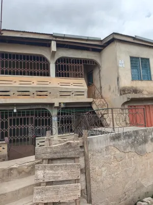 6bdrm House in Free Will Agency, Kumasi Metropolitan for sale