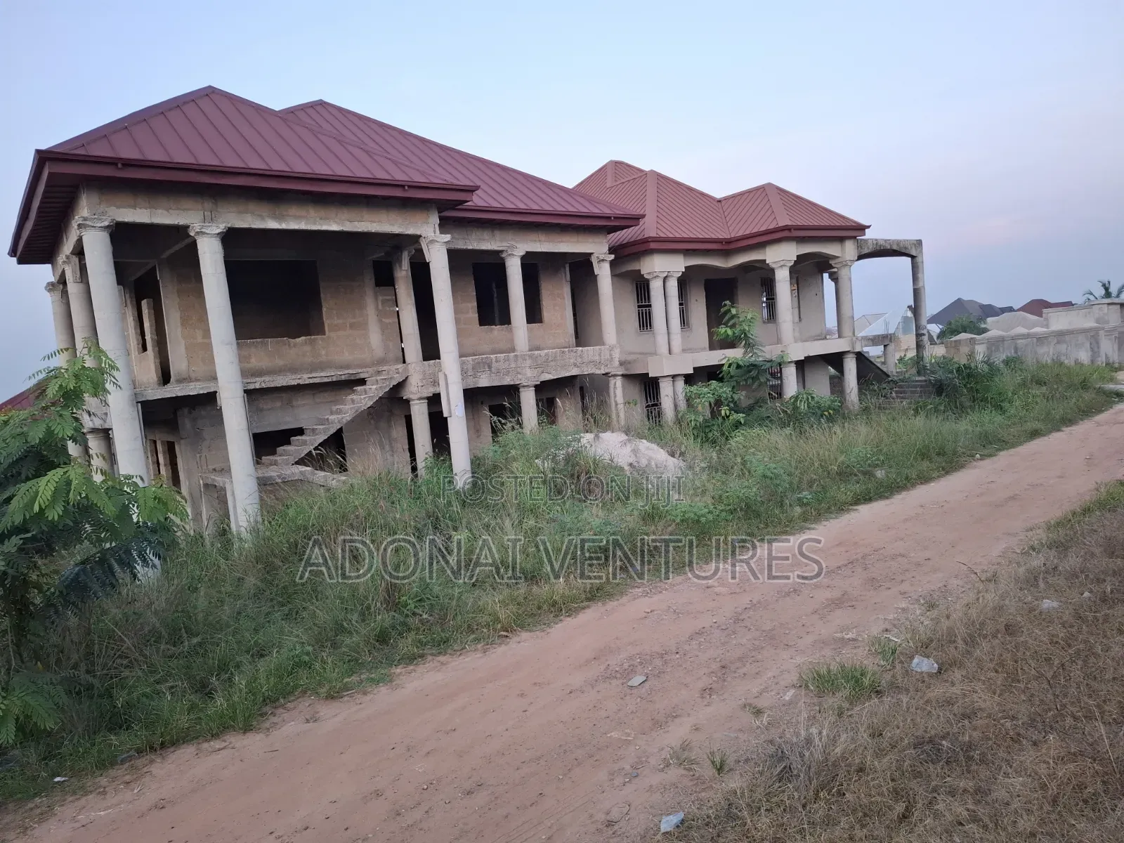 8bdrm House in Sokoban Asaago, Kumasi Metropolitan for sale