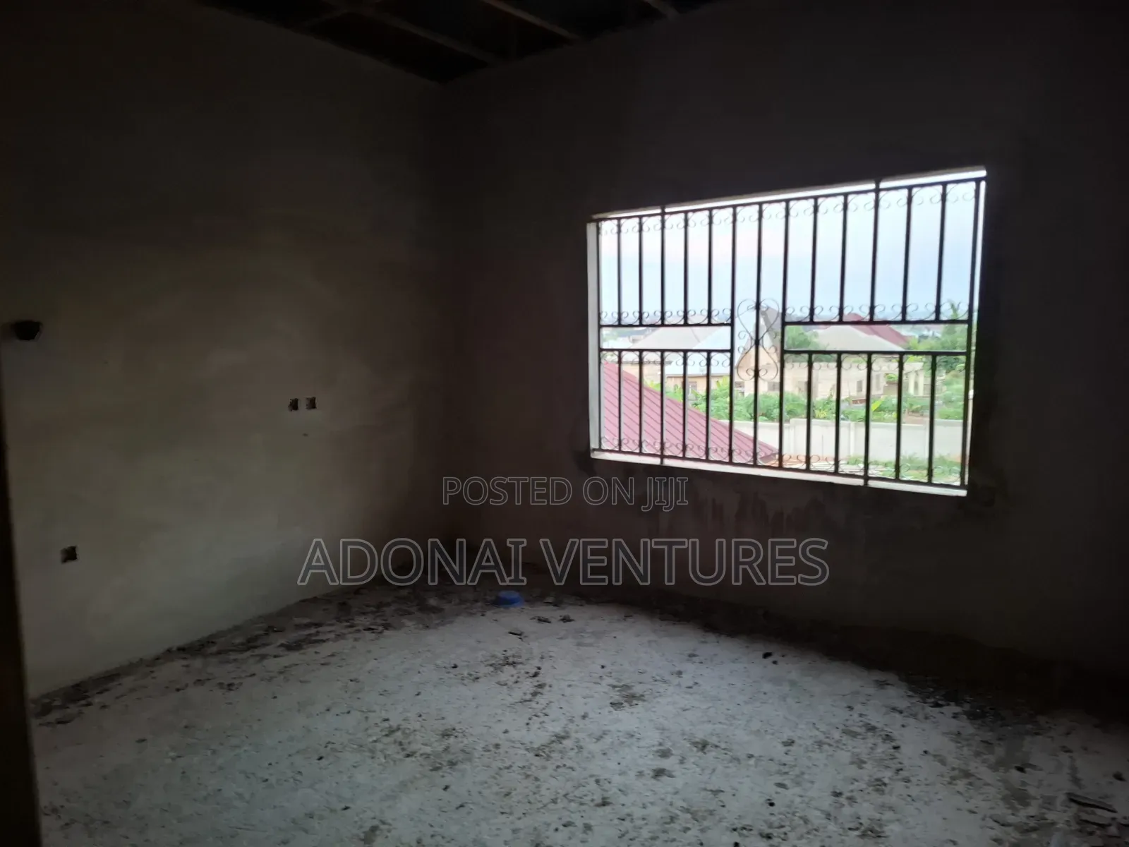 8bdrm House in Sokoban Asaago, Kumasi Metropolitan for sale