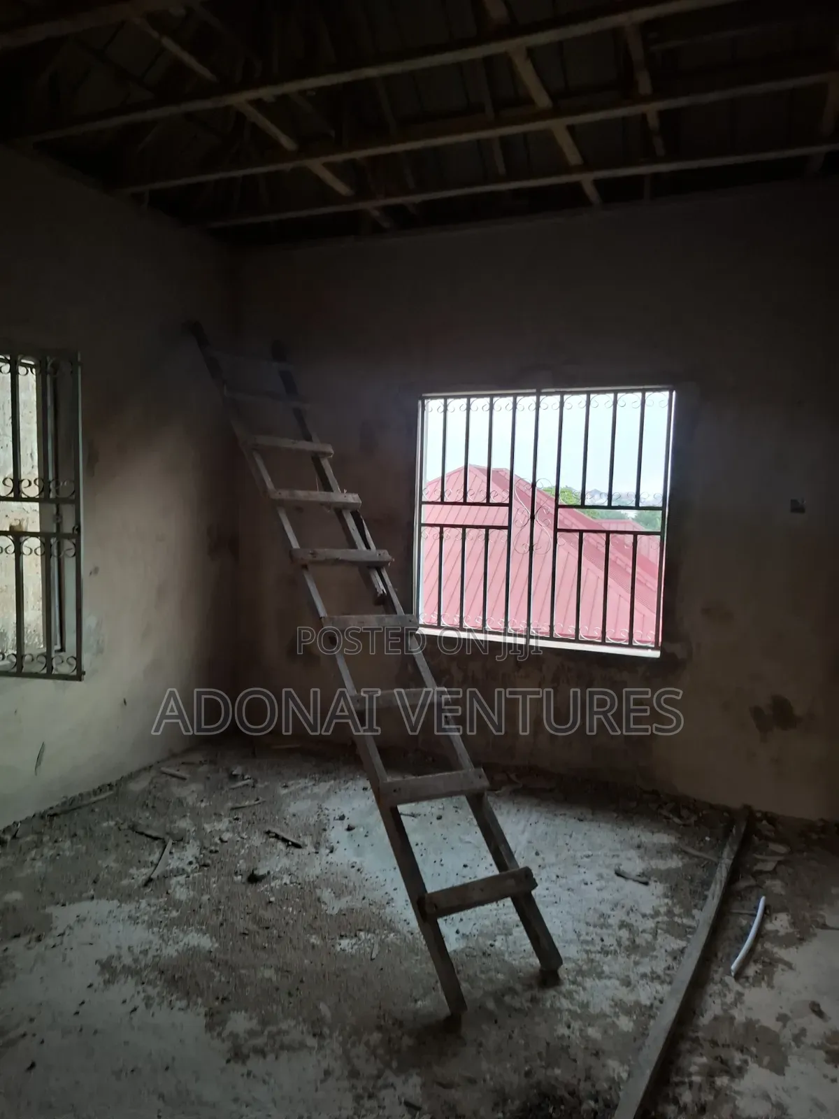 8bdrm House in Sokoban Asaago, Kumasi Metropolitan for sale