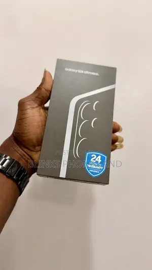 New Samsung Galaxy S26 Ultra 5G 256 GB Gold